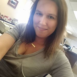 Meet your Posher, Dee